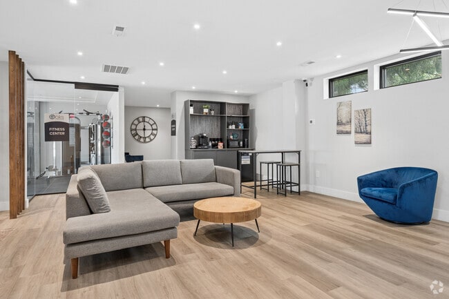 Interior Photo - The Oaks at Anderson Apartments