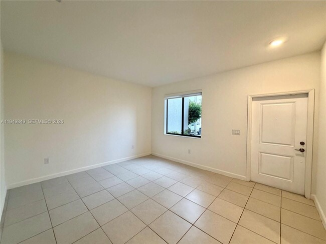 Photo - 21050 NE 8th Ave