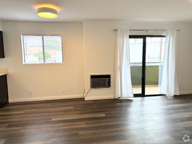 Building Photo - 1275 N Commonwealth Ave Unit 4 Rental