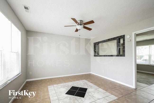 Photo - 8925 Lighthorse Dr