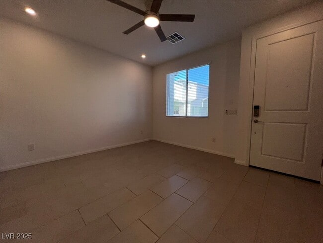 Photo - 230 Wewatta Ave