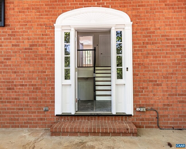 Photo - 337 Carrsbrook Dr
