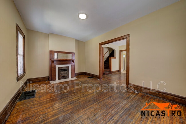 Photo - 1638 Indianola Ave