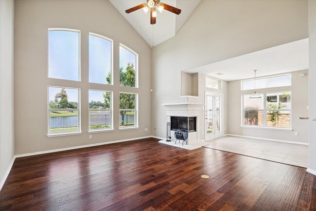 Photo - 30507 Russell Point Dr