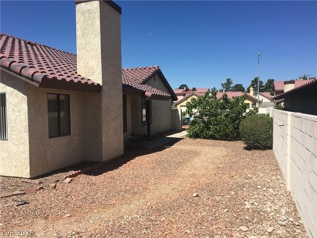 3966 Avocado Dr