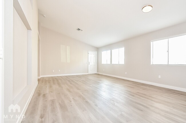 Photo - 5304 Del Lago Dr