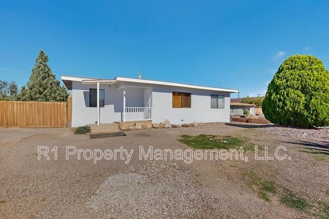 Building Photo - 165 Hilton Ave NW