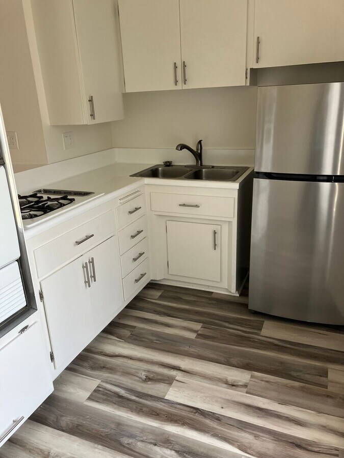 Photo - 1134 N Clark St
