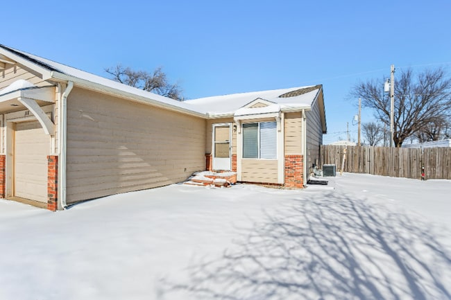 Photo - 318 Harvest Ln