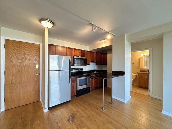 Photo - 4180 N Marine Dr Unit 0101