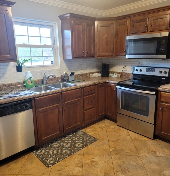 2512 Friendship Rd Rental For Rent in Oxford, AL