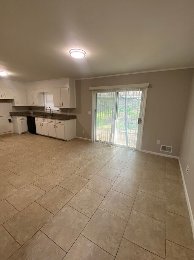 Photo - Beautiful 3BR Home – Comfort & Functionality