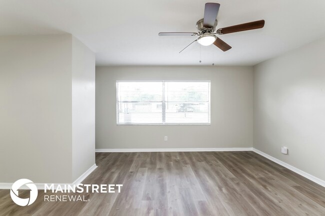 Photo - 7113 N 50th St