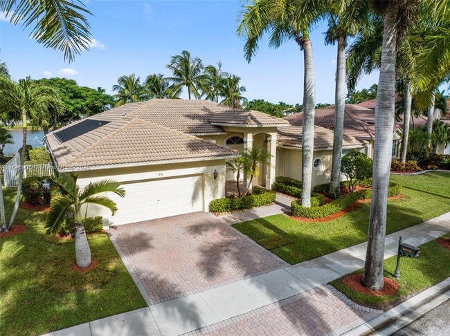 Photo - 896 Marina Dr
