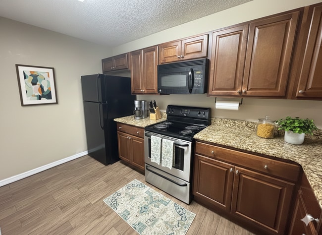 Photo - 610 Kenwick Cir