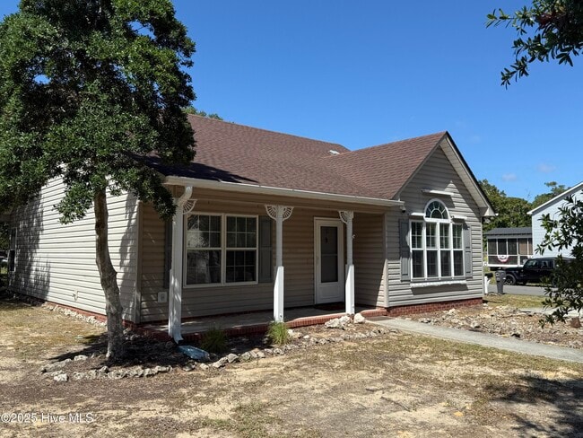Photo - 1308 E Oak Island Dr