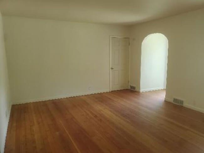 Photo - STUDENTS WELCOME! 4 Bed 2 Bath House 1 Block North of CSU