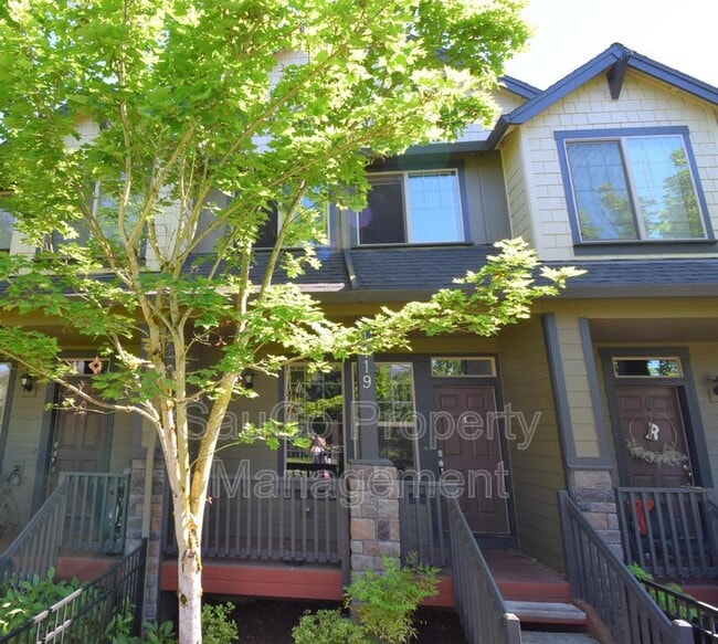Photo - 1419 NE Lockheart Ln