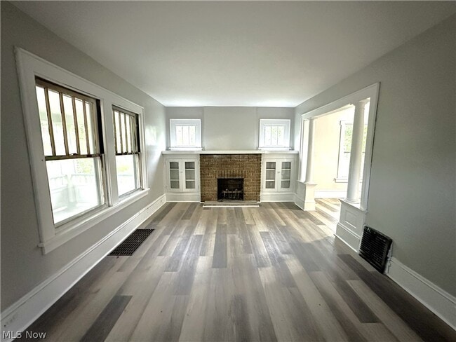 Photo - 1438 Newton St