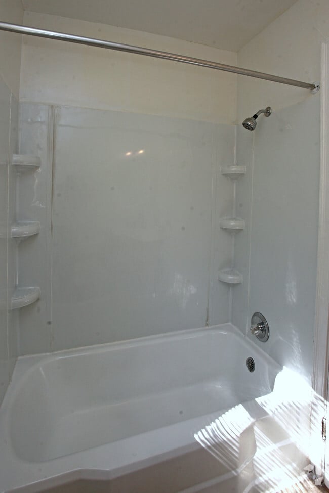 Bathroom - GARDEN VILLAS Rental