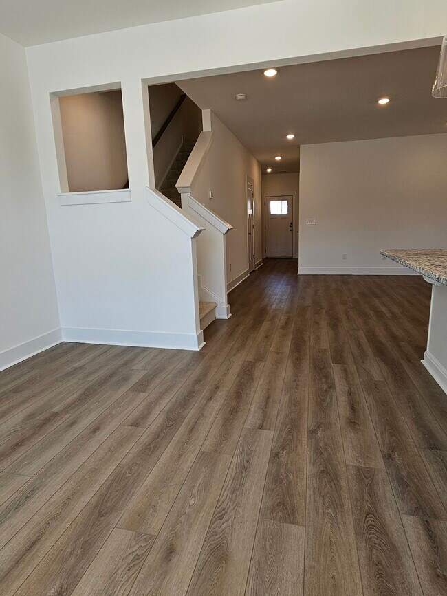 Photo - 1315 Maplesmith Wy