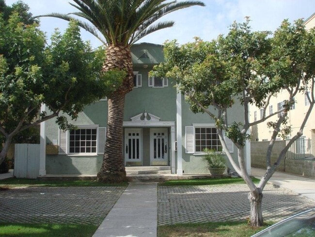 Photo - 3705 Hughes Ave Unidad 3705.5