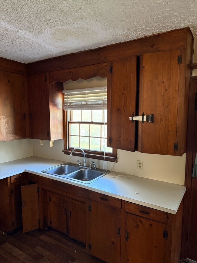 Photo - 430 Cedarhurst Dr