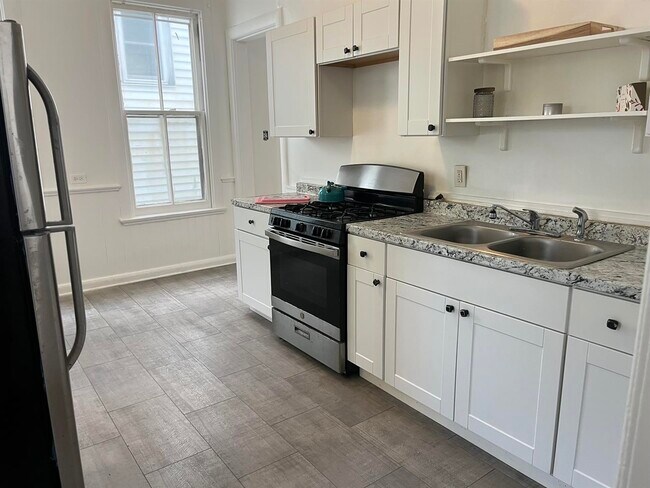 Photo - 130 5th Ave Unidad #3