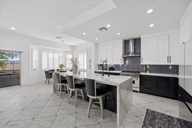 Photo - 750 Vortex Ave