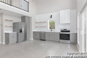 Photo - 2004 Cedar Hill Dr