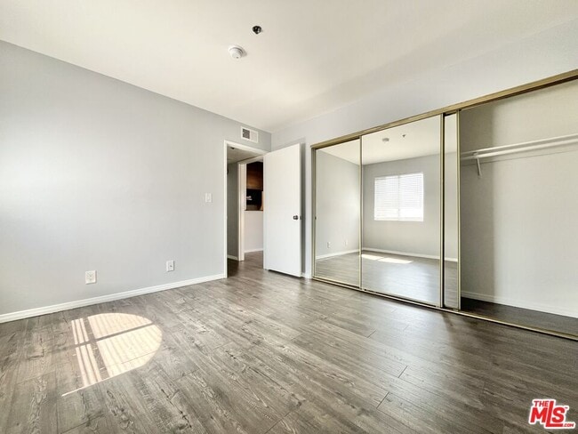 Photo - 100 Clark Dr Unidad 108