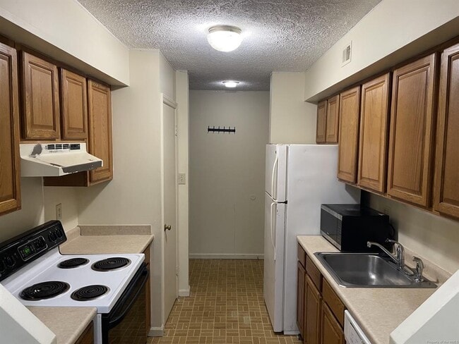 Photo - 4003 Governors Square Unit 2