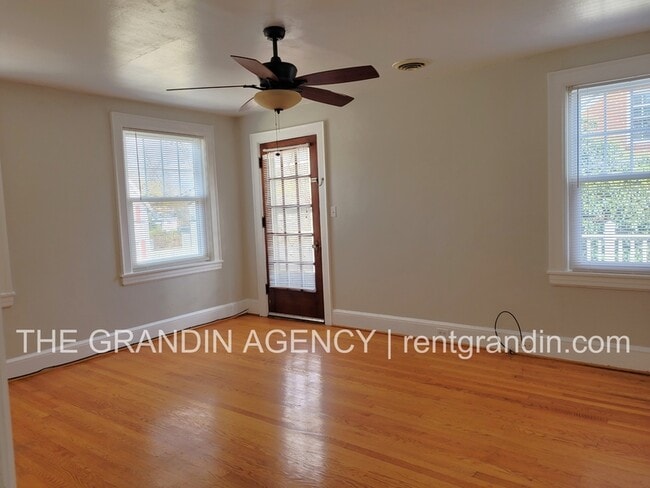 Photo - 2803 Burton Ave NW