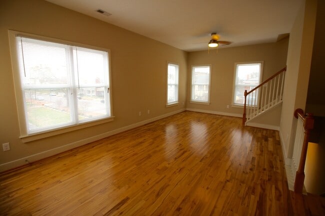 Photo - McDonald Realty, LLC Unit 1309 Perry Street  #B