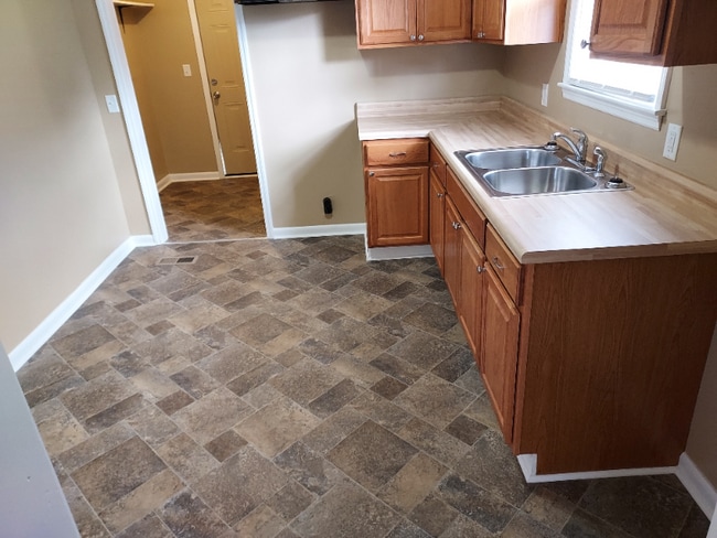 Photo - 333 Grace St