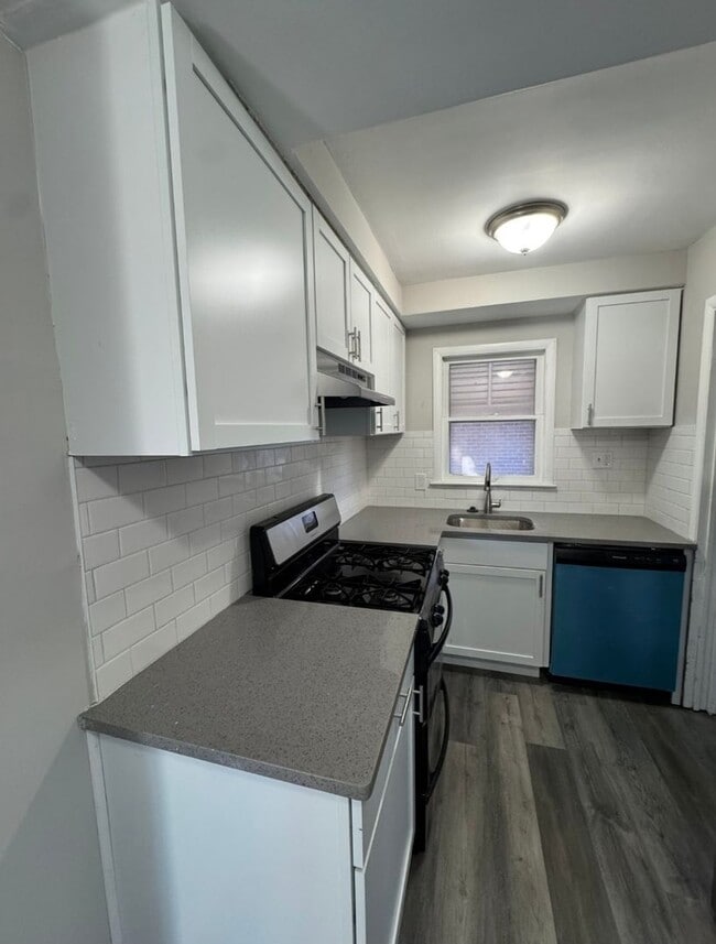 Photo - Charming newly renovated 3 bedroom bungalow
