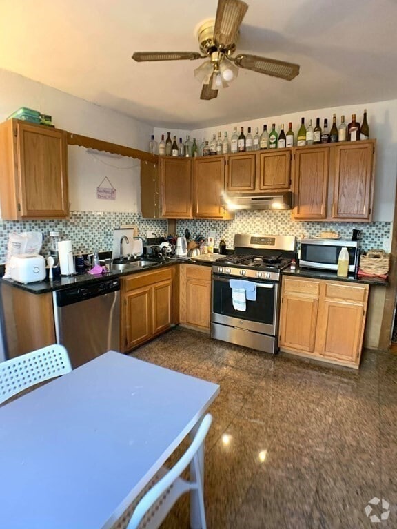 Building Photo - 198 Harvard St Unit 1 Rental