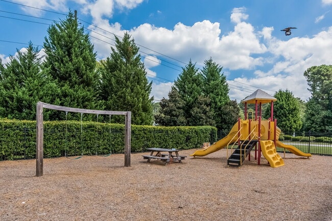 Photo - 4937 Lake Park Ln