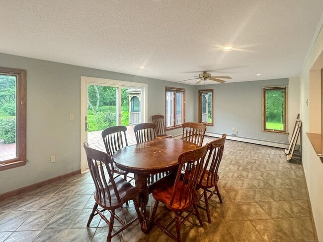 Photo - 85 Debbie Dr