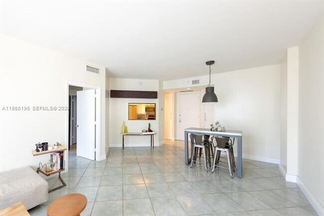 Photo - 888 Brickell Key Dr Unit 888 Brickell Key Dr  2201