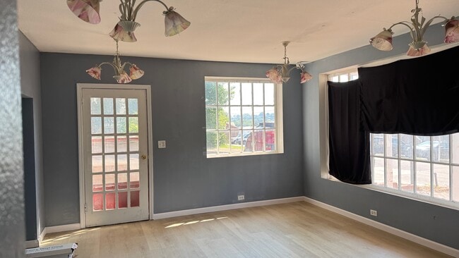 Photo - 405 S High St