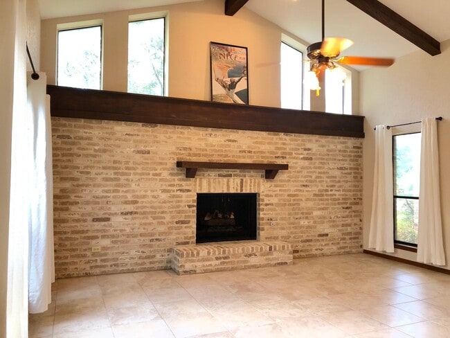 4305 Center Oak Wds