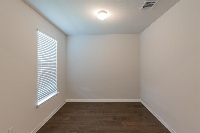 Photo - 5302 Mulberry Grove Ln