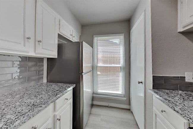 Photo - 1618 Live Oak Hollow St