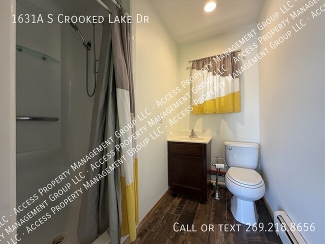 1631A S Crooked Lake Dr-