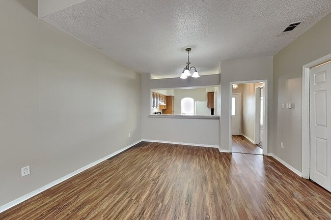 6324 Alissa Dr