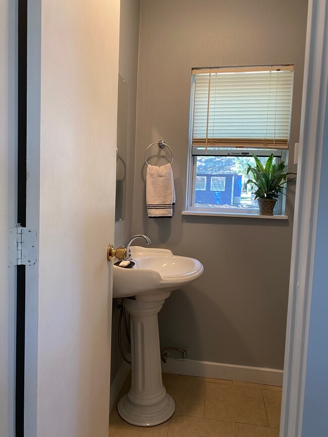 Photo - 513 Co Rd 219A Unit The Hideaway