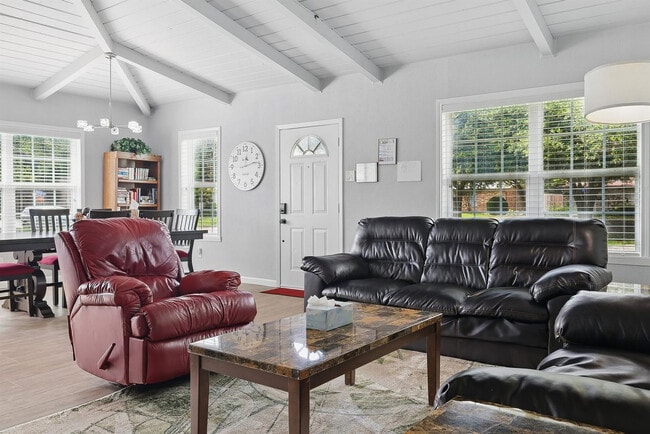 Photo - 743 Greenhaven Dr Unidad ID1239619P