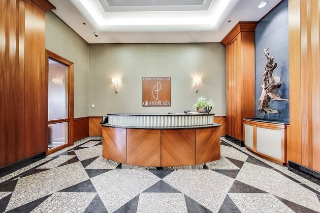 Photo - 545 N Dearborn St