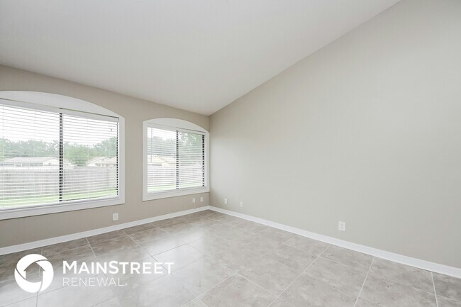 Photo - 713 E Flag Way